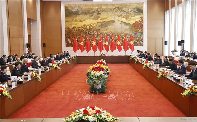 Chủ tịch Quốc hội Vương Đình Huệ hội kiến Tổng Bí thư, Chủ tịch Trung Quốc Tập Cận Bình - Ảnh 4.