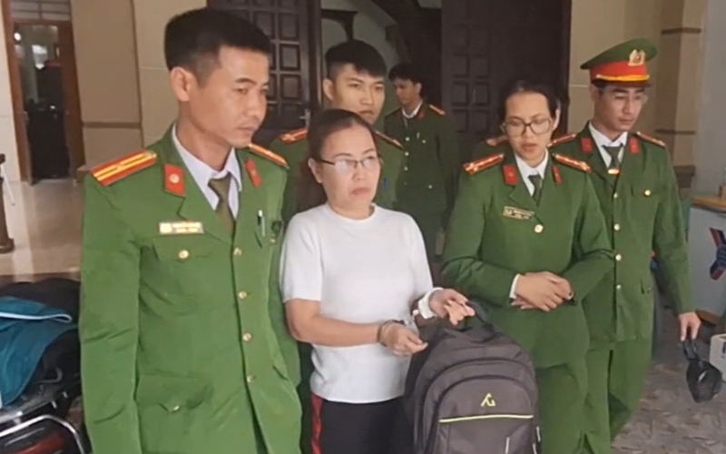 Bắt giam Nguyễn Thị Xuyến lợi dụng quyền tự do dân chủ xúc phạm nhiều cá nhân, tổ chức