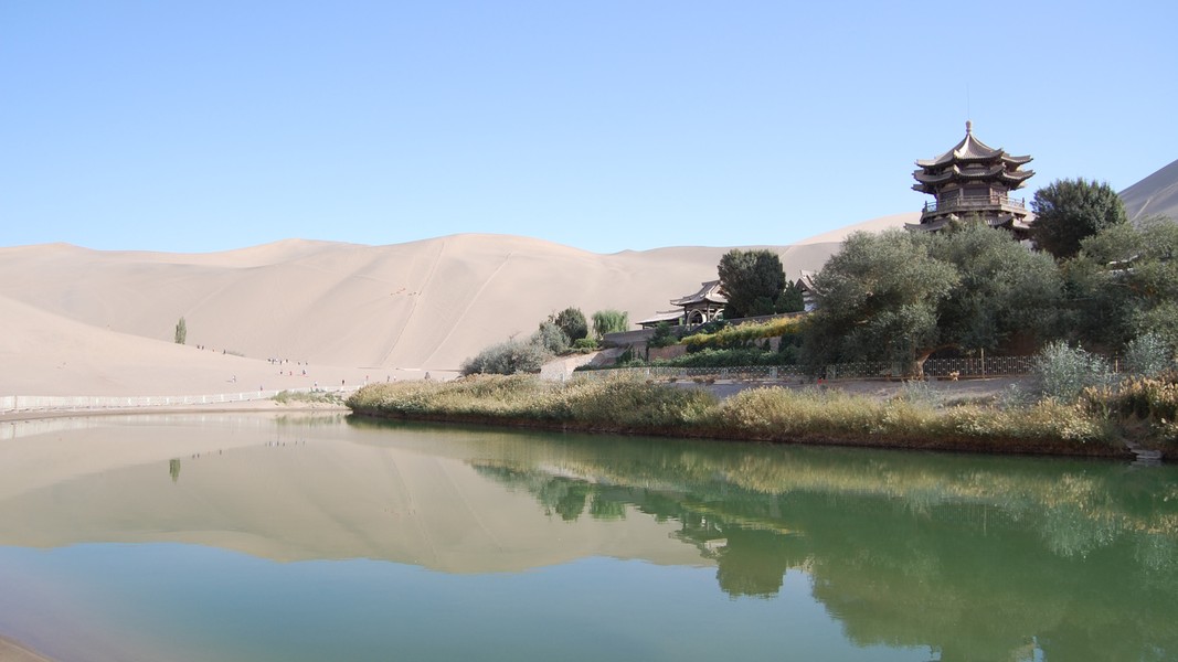 Bí ẩn hồ nước trên sa mạc không bao giờ cạn suốt 2.000 năm - Ảnh 8.
