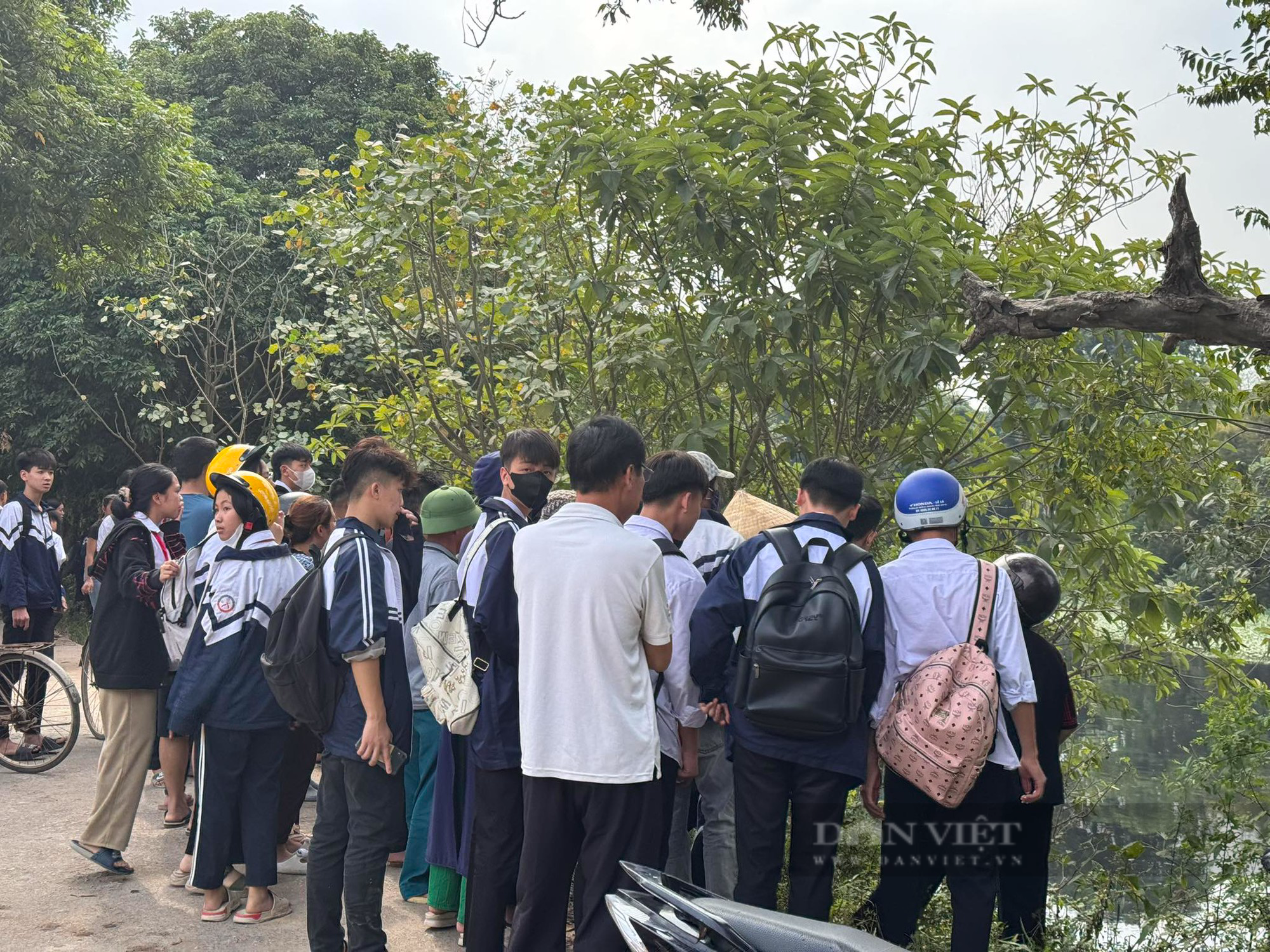 Vụ 3 bố con tử vong trên sông ở Hưng Yên: Từng mang con gái định tự tử để níu kéo tình cảm với vợ - Ảnh 2.