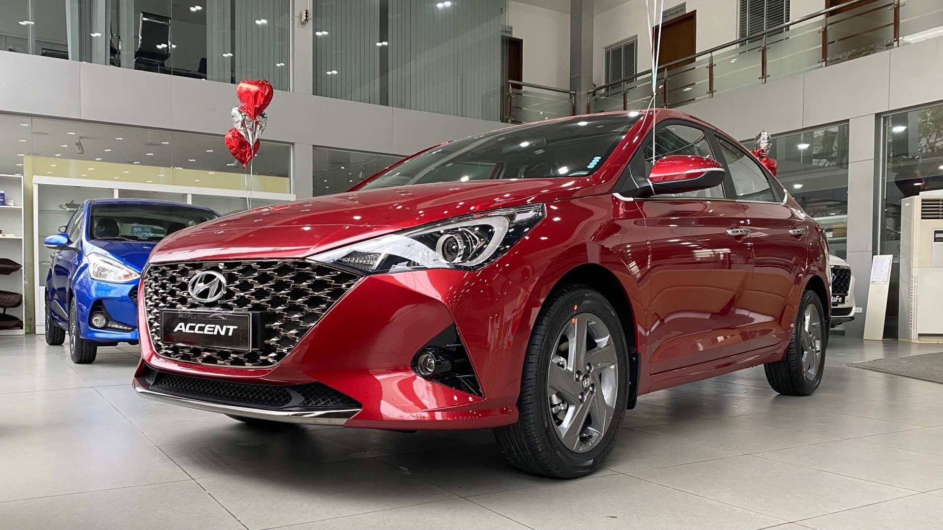 Giá xe Hyundai Accent lăn bánh tháng 12/2023: Rẻ như xe hạng A nhờ nhiều ưu đãi - Ảnh 1.