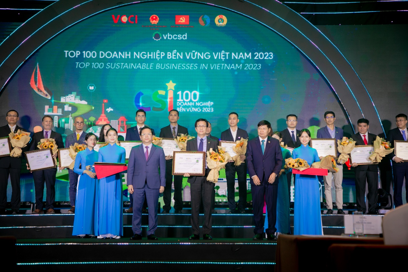 C.P. VIỆT NAM: TOP 100 doanh nghiệp bền vững trong lĩnh vực sản xuất năm 2023 - Ảnh 2.