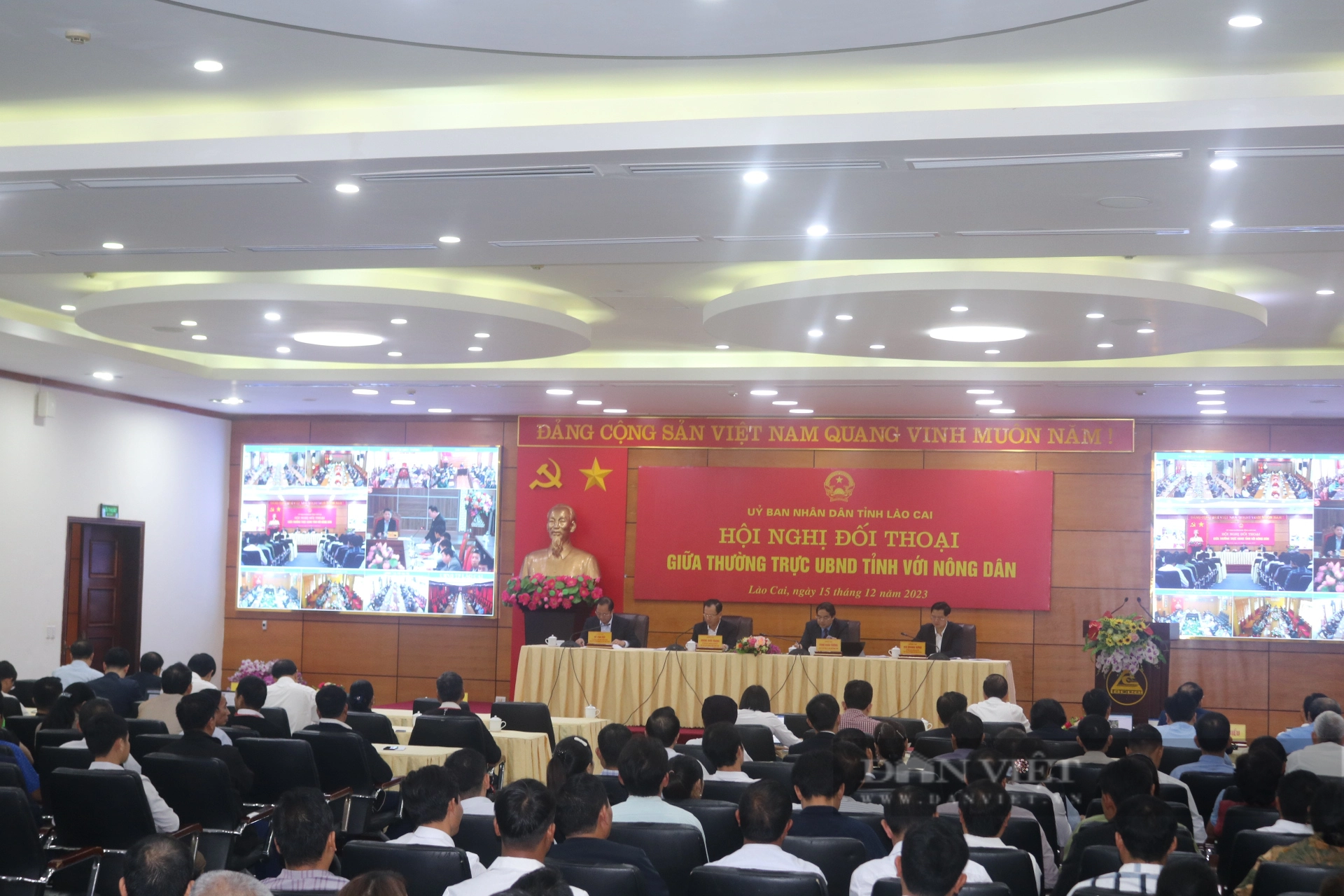 Nhiều ý kiến của nông dân tại Hội nghị đối thoại trực tiếp giữa Thường trực UBND tỉnh Lào Cai với nông dân - Ảnh 1.