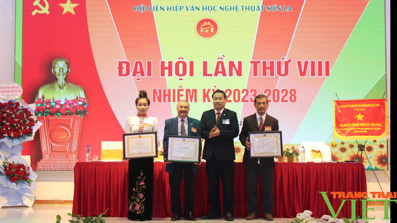 Đại hội đại biểu Hội Liên hiệp Văn học - Nghệ thuật tỉnh Sơn La lần thứ VIII - Ảnh 8.