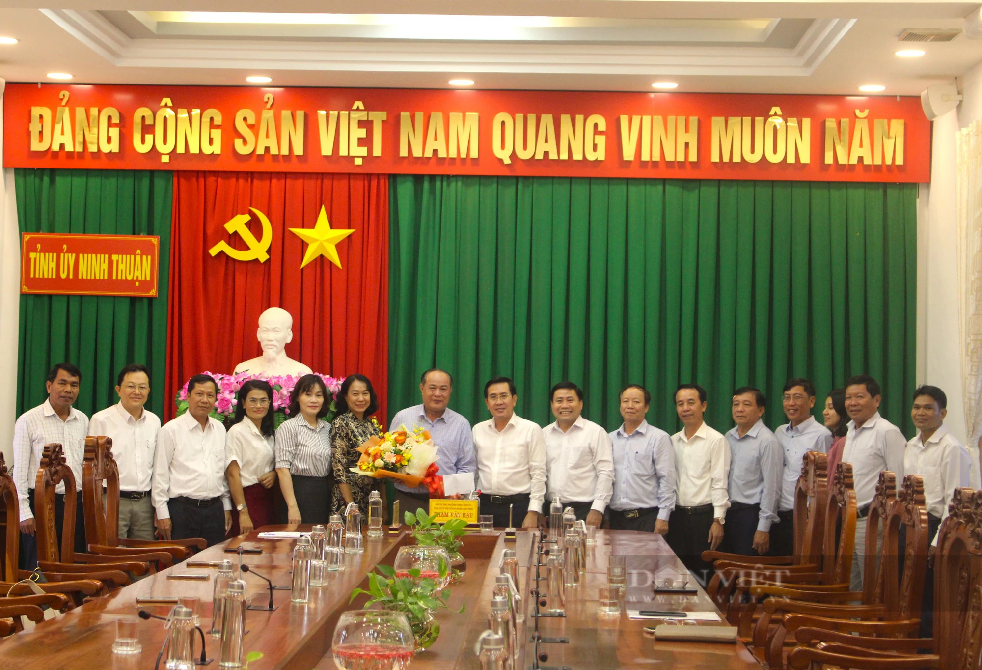 Tỉnh ủy Ninh Thuận gặp mặt đoàn đại biểu Hội Nông dân tỉnh dự Đại hội Hội Nông dân Việt Nam lần thứ VIII - Ảnh 1.