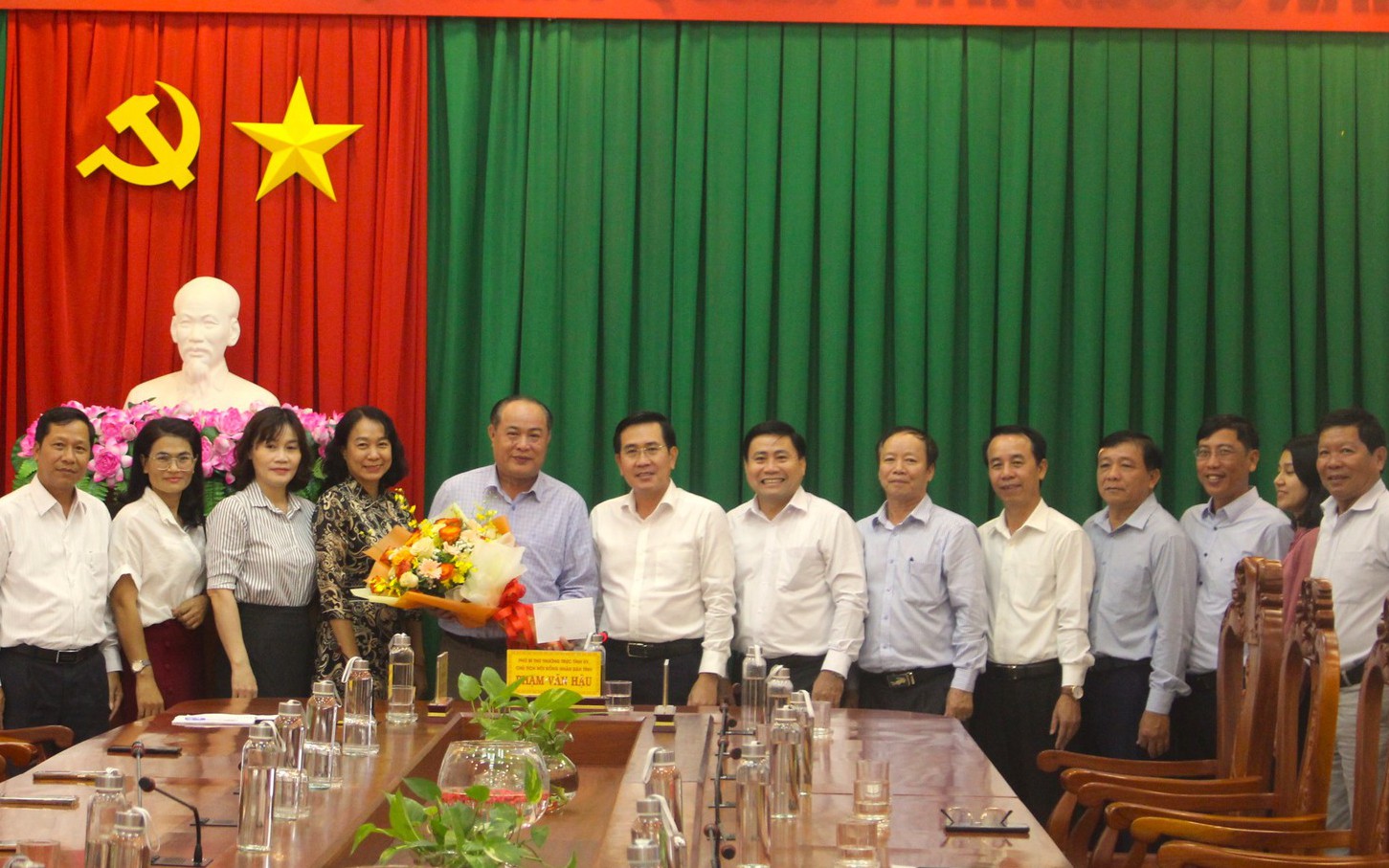 Tỉnh ủy Ninh Thuận gặp mặt đoàn Đại biểu Hội Nông dân tỉnh dự Đại hội Hội NDVN lần thứ VIII