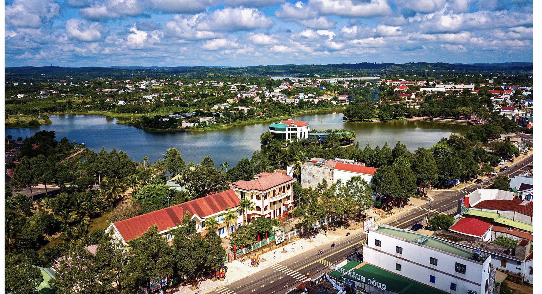 Đắk Nông: Giao thông &quot;mở toang cánh cửa&quot; kết nối, phát triển kinh tế vùng nông thôn - Ảnh 3.