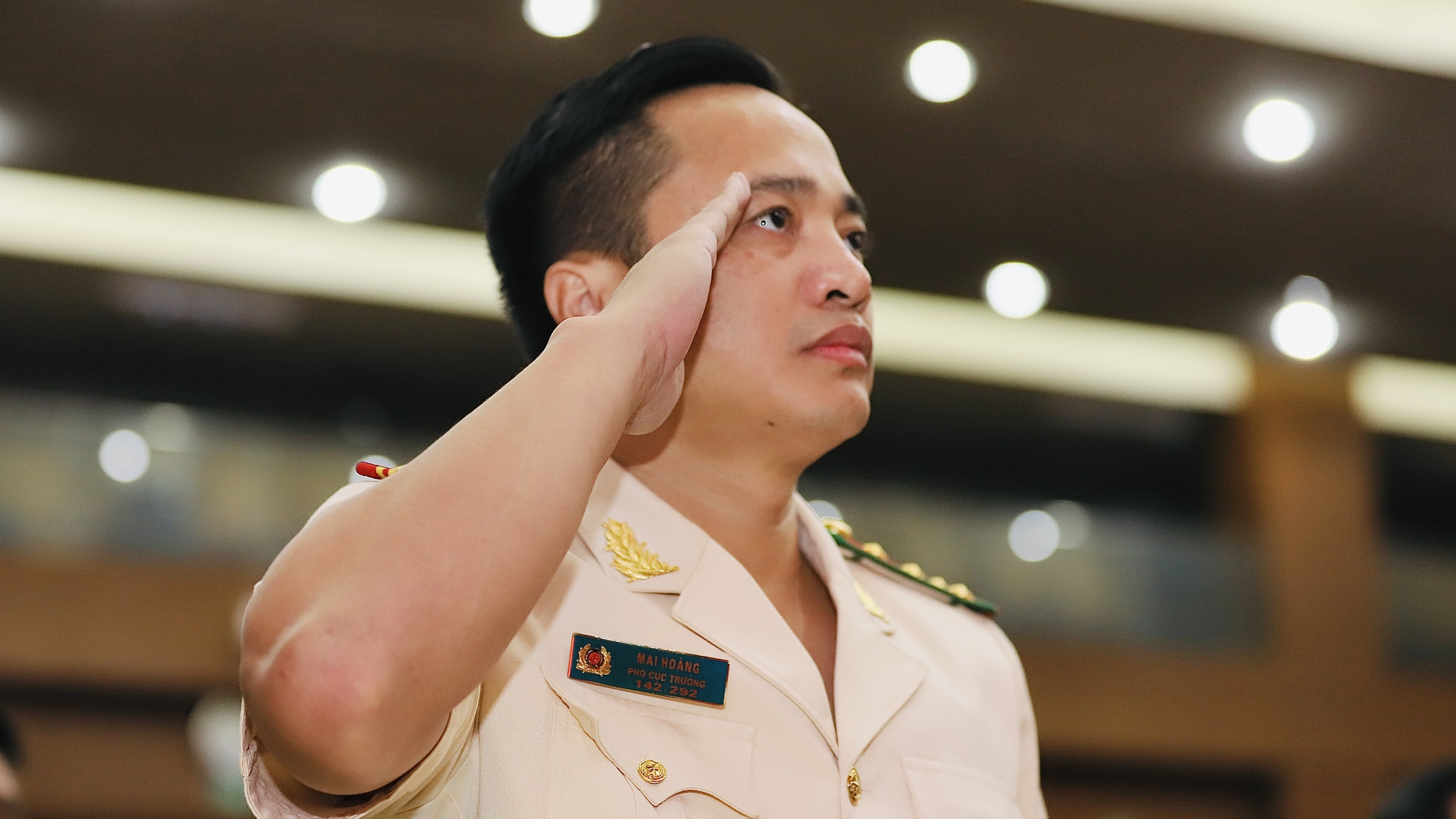 Chân dung Phó giám đốc Công an TP.HCM Mai Hoàng mới được thăng hàm thiếu tướng - Ảnh 3.