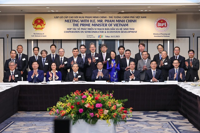 Thủ tướng Phạm Minh Chính: Việt Nam mong muốn phát triển đột phá ngành bán dẫn - Ảnh 10.