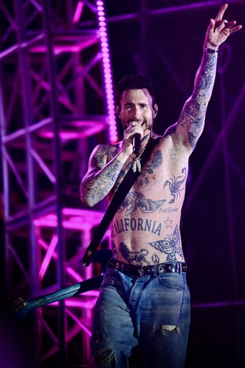 Maroon 5 và dàn sao Việt mang tới “cơn địa chấn” cảm xúc trong đêm 8Wonder Winter Festival - Ảnh 9.