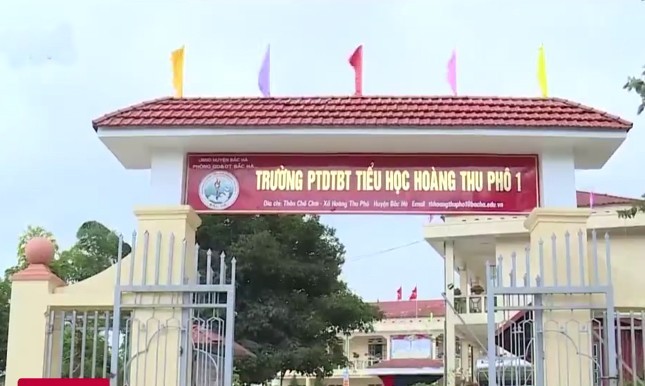 Lào Cai: Tạm đình chỉ công tác Hiệu trưởng Trường PTDTBT Tiểu học Hoàng Thu Phố 1 - Ảnh 1.