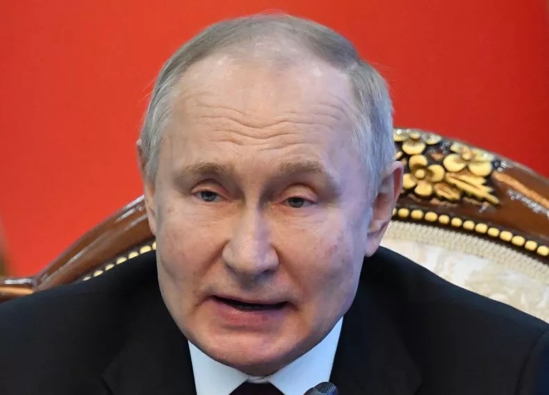 Ông Biden tố Nga có kế hoạch tấn công NATO, Tổng thống Putin phản pháo căng đét - Ảnh 1.