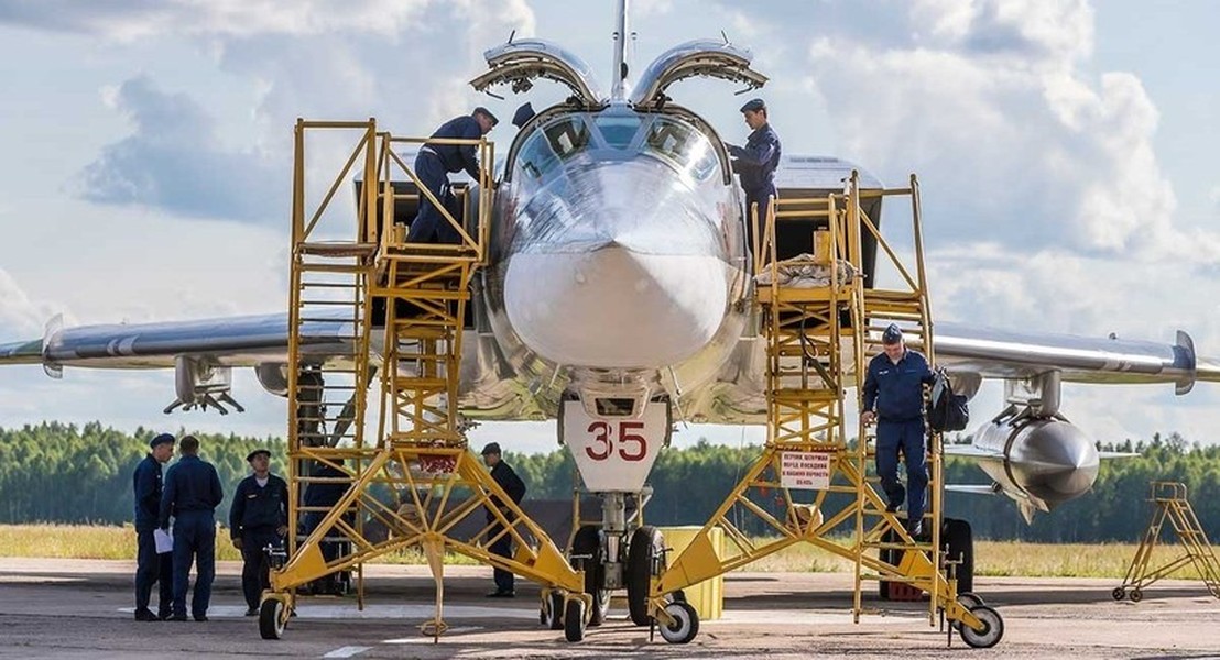 Oanh tạc cơ Tu-22M3 Nga thực hiện màn biểu dương lực lượng chưa từng có - Ảnh 13.