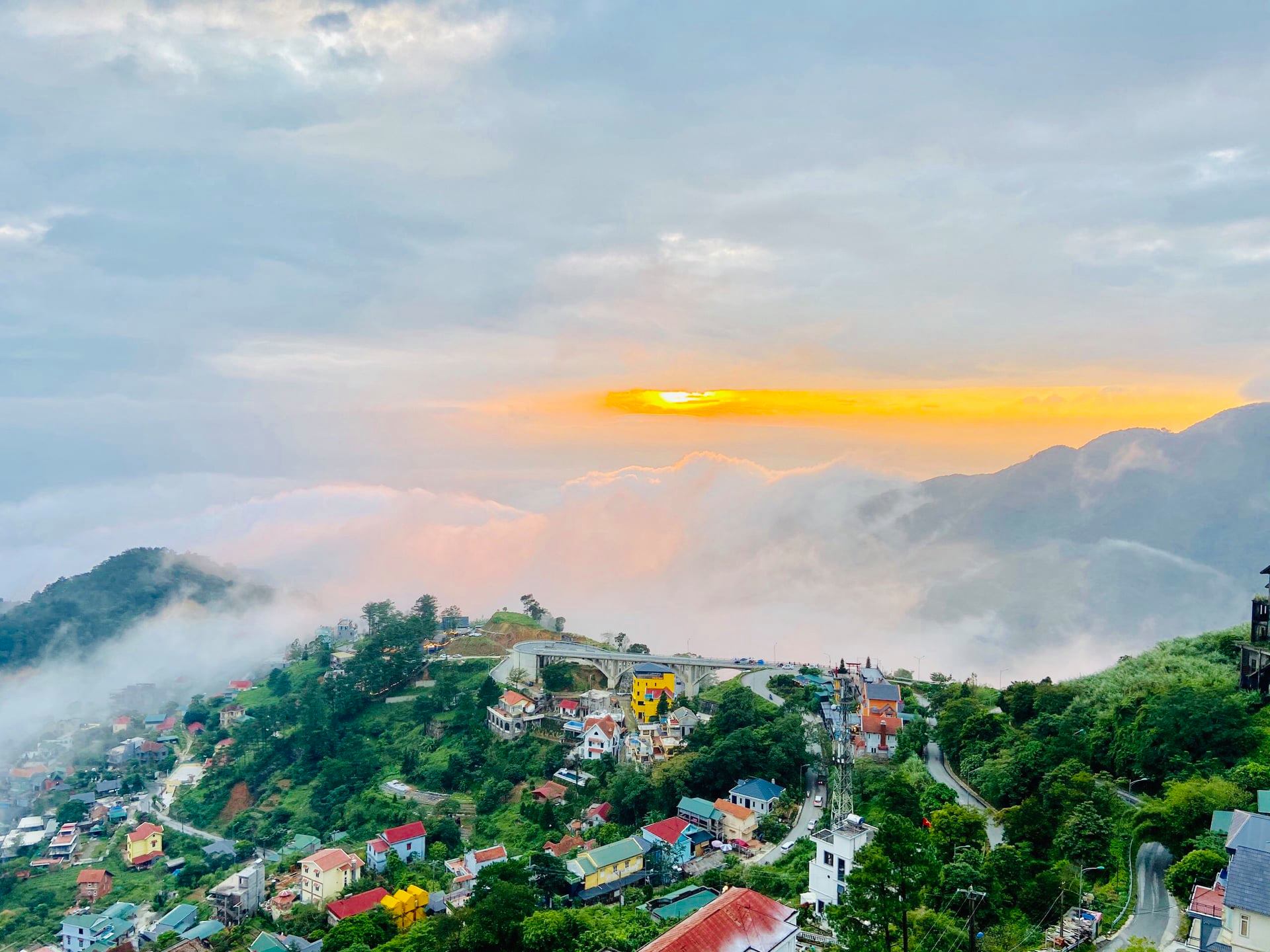 Vùng núi cao nổi tiếng ở Vĩnh Phúc, cách Hà Nội 80km, ví như Đà Lạt thứ 2 vừa được vinh danh điều này - Ảnh 1.