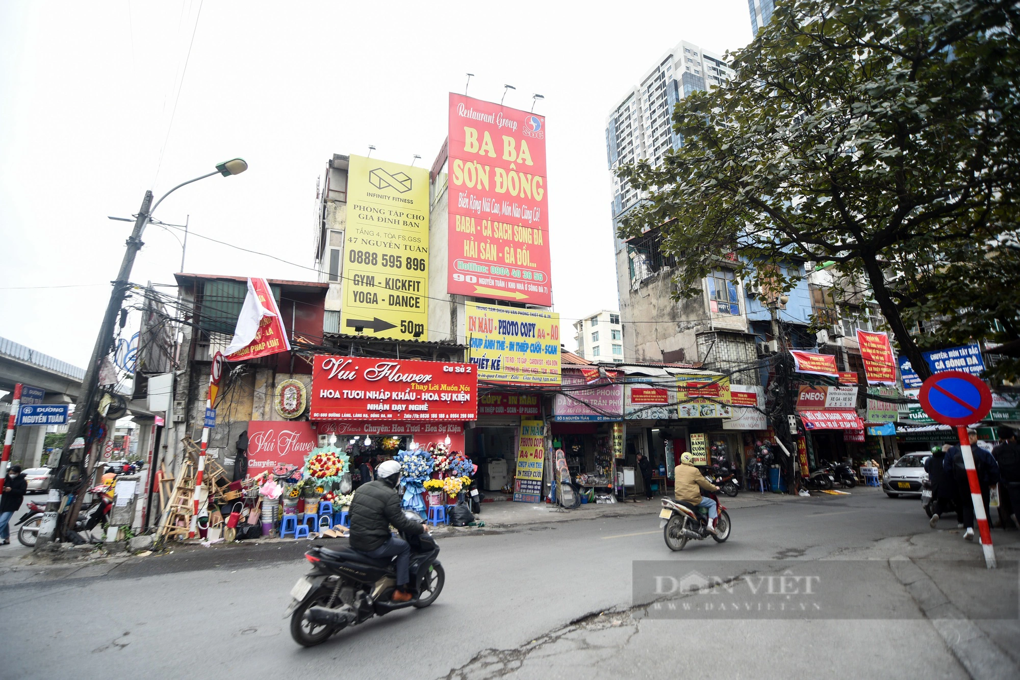 Hiện trạng tuyến đường ở Hà Nội sắp được chi 400 tỷ đồng để mở rộng - Ảnh 4.