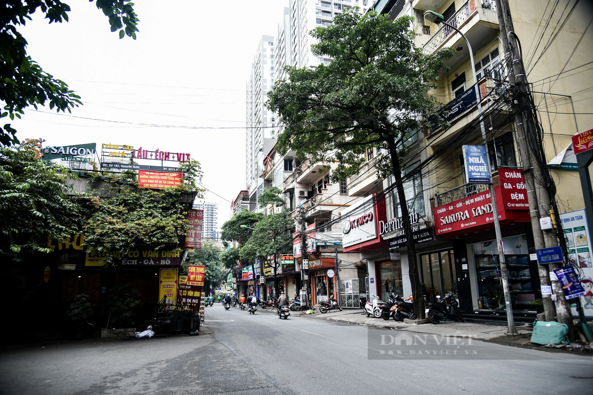 Hiện trạng tuyến đường ở Hà Nội sắp được chi 400 tỷ đồng để mở rộng - Ảnh 5.