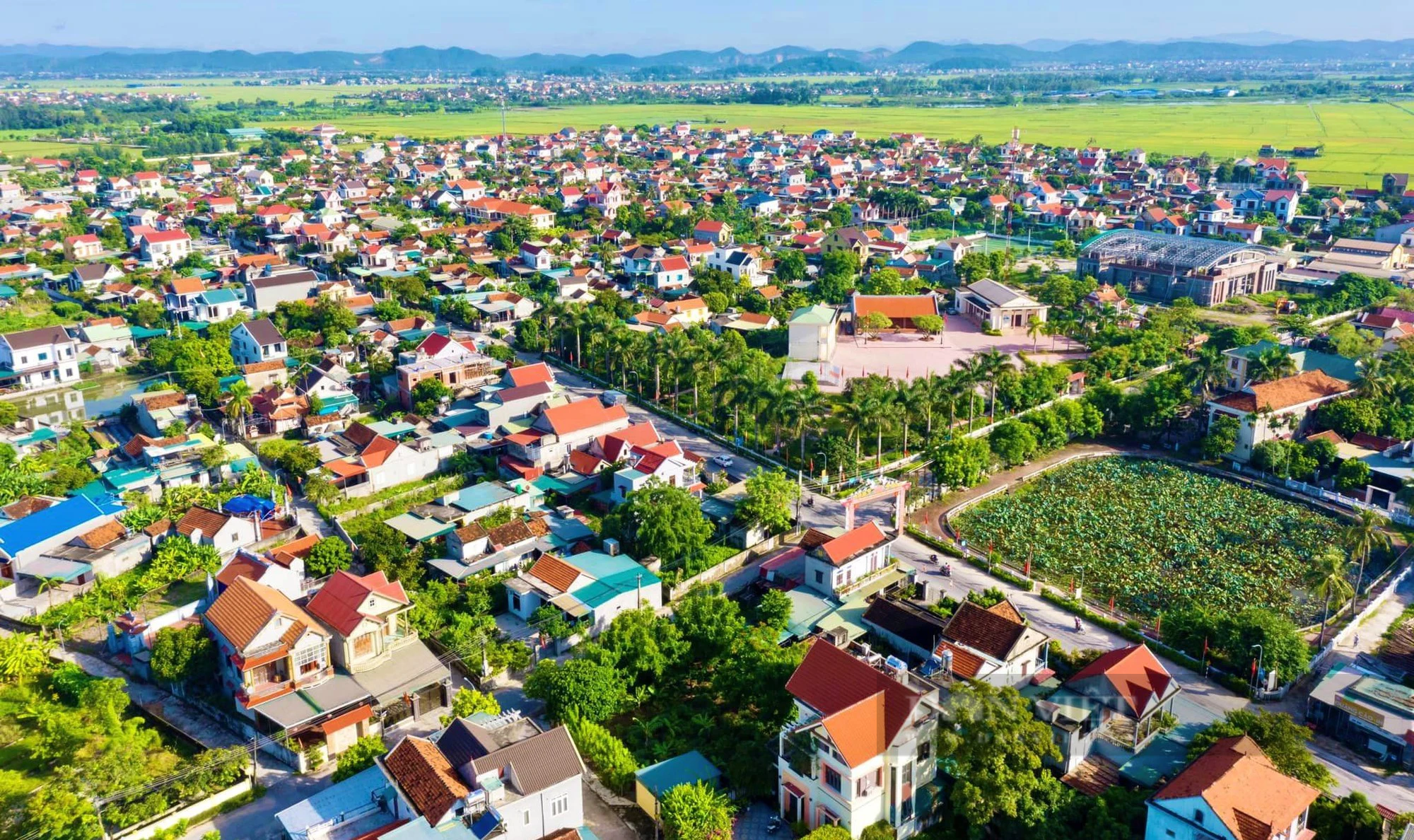 Xây dựng nông thôn mới ở Nghệ An: Làng quê đổi thay, huyện có thị trấn chuẩn đô thị thông minh - Ảnh 1.