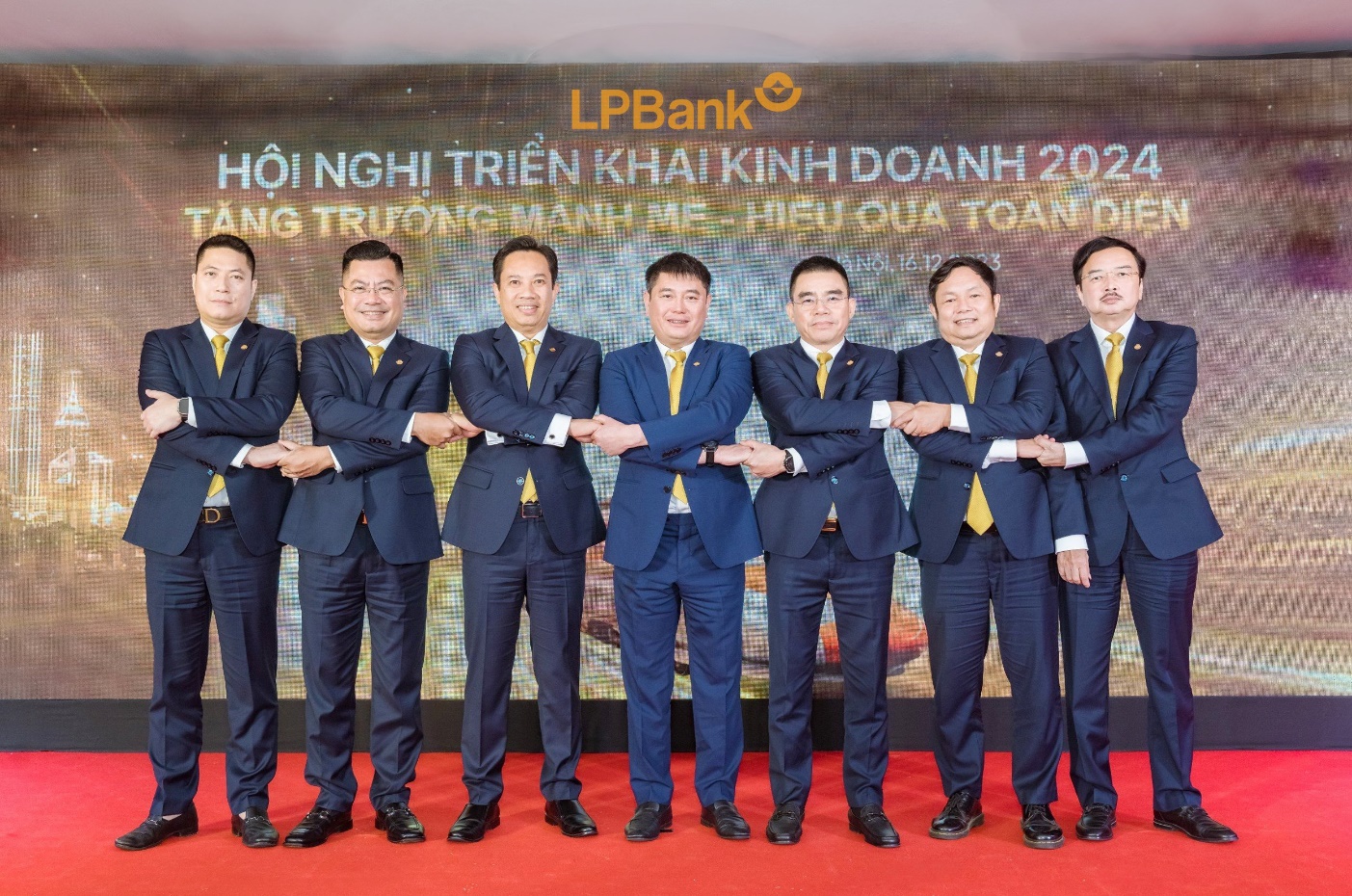 Hội nghị triển khai kinh doanh LPBank 2024: Tăng trưởng mạnh mẽ - Hiệu quả toàn diện- Ảnh 2.