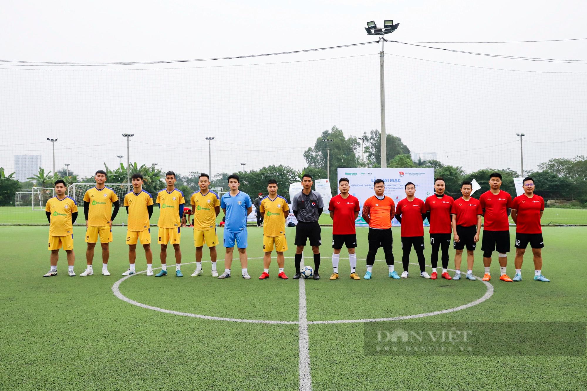 FC Báo NTNN gặp FC Báo chí Nghệ An, VOV đụng độ VTV tại bán kết Giải bóng đá Báo NTNN/Dân Việt 2023 - Ảnh 1.