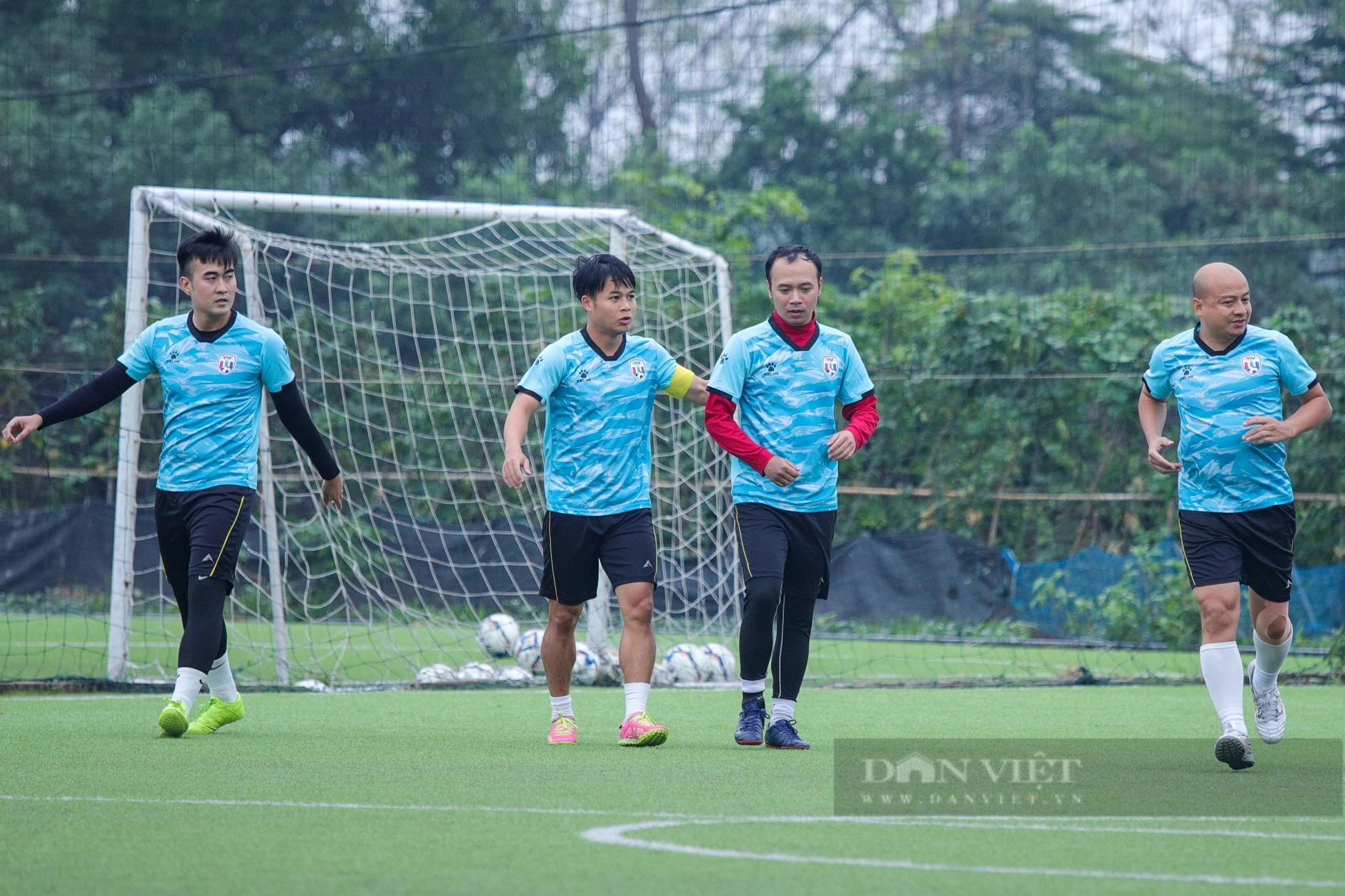 Lội ngược dòng ngoạn mục: Đội bóng Báo NTNN/Dân Việt giành vé vào chơi trận chung kết - Ảnh 9.
