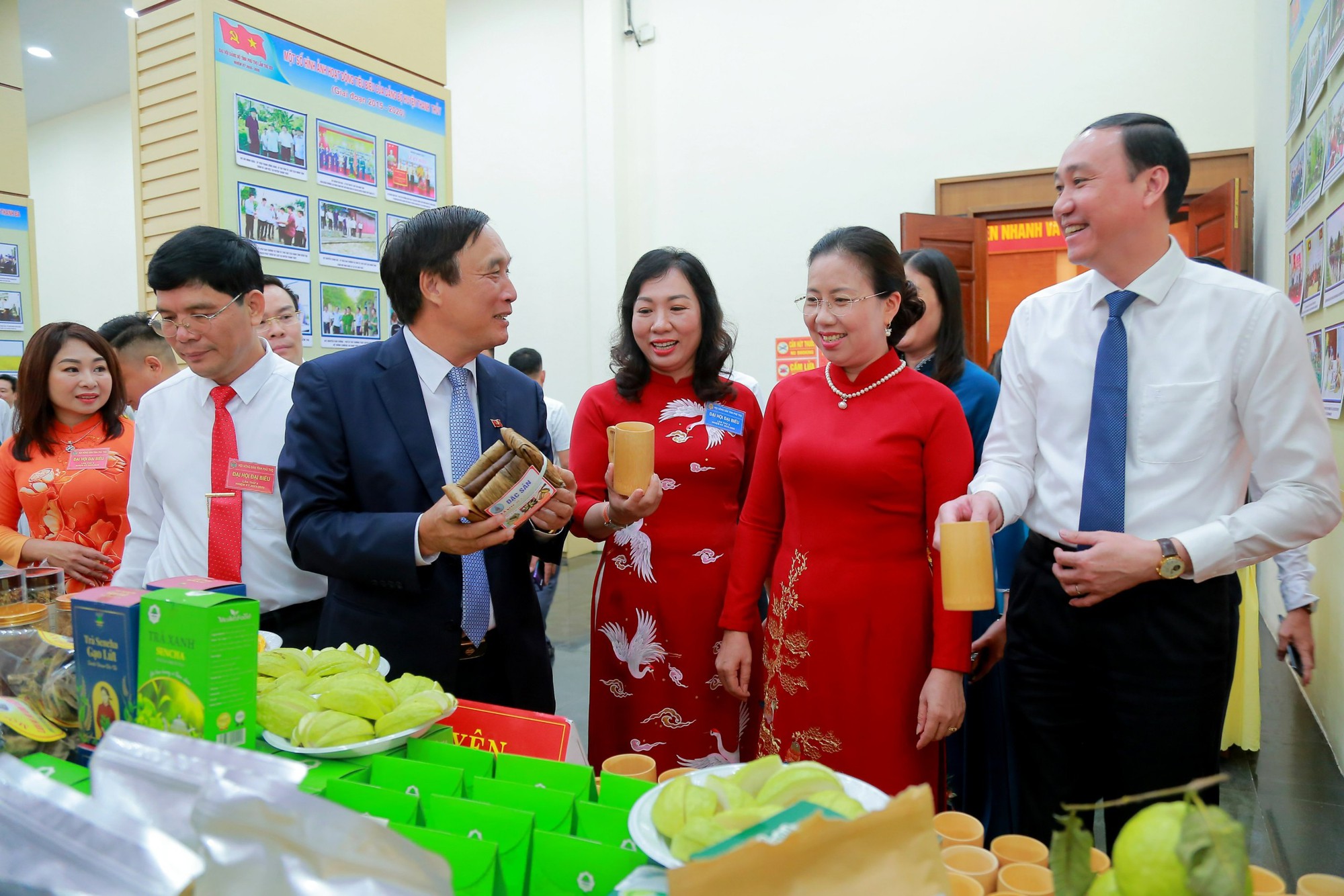 Phú Thọ khơi dậy khát vọng làm giàu, xây dựng tổ chức Hội Nông dân ngày càng vững mạnh - Ảnh 2.