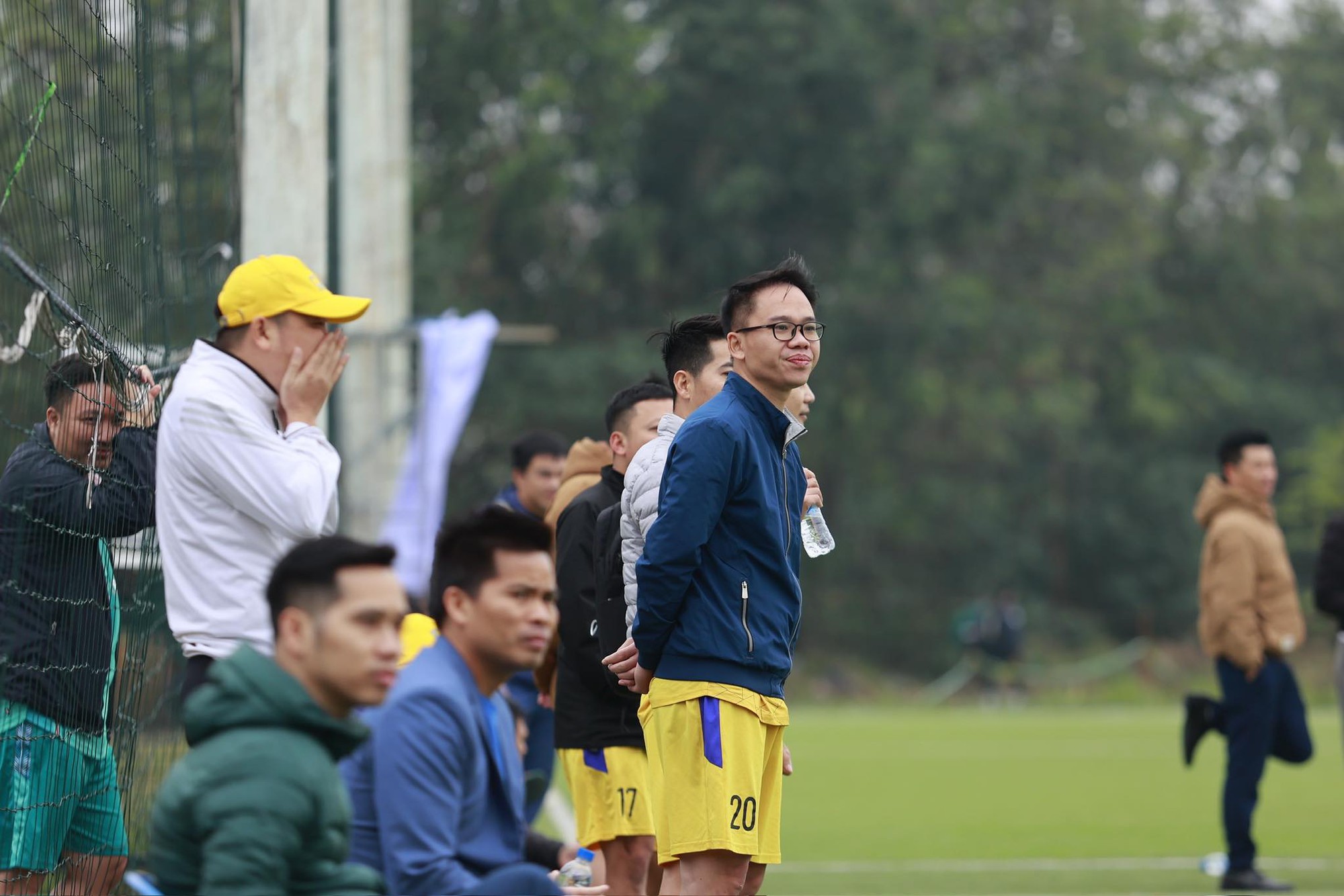 Giải bóng đá Báo NTNN/Dân Việt lần thứ 14 - Tranh cúp Mùa Thu năm 2023: Xác định 2 cặp bán kết - Ảnh 2.