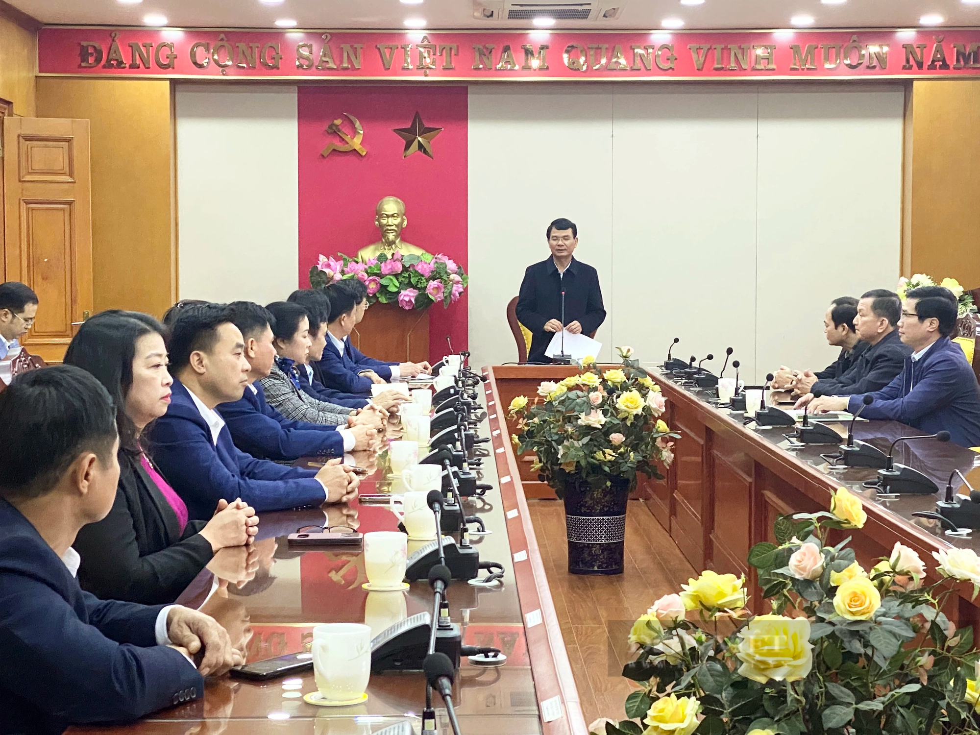 Bí thư Tỉnh ủy Lào Cai gặp mặt Đoàn đại biểu dự Đại hội Hội Nông dân Việt Nam lần thứ VIII - Ảnh 1.
