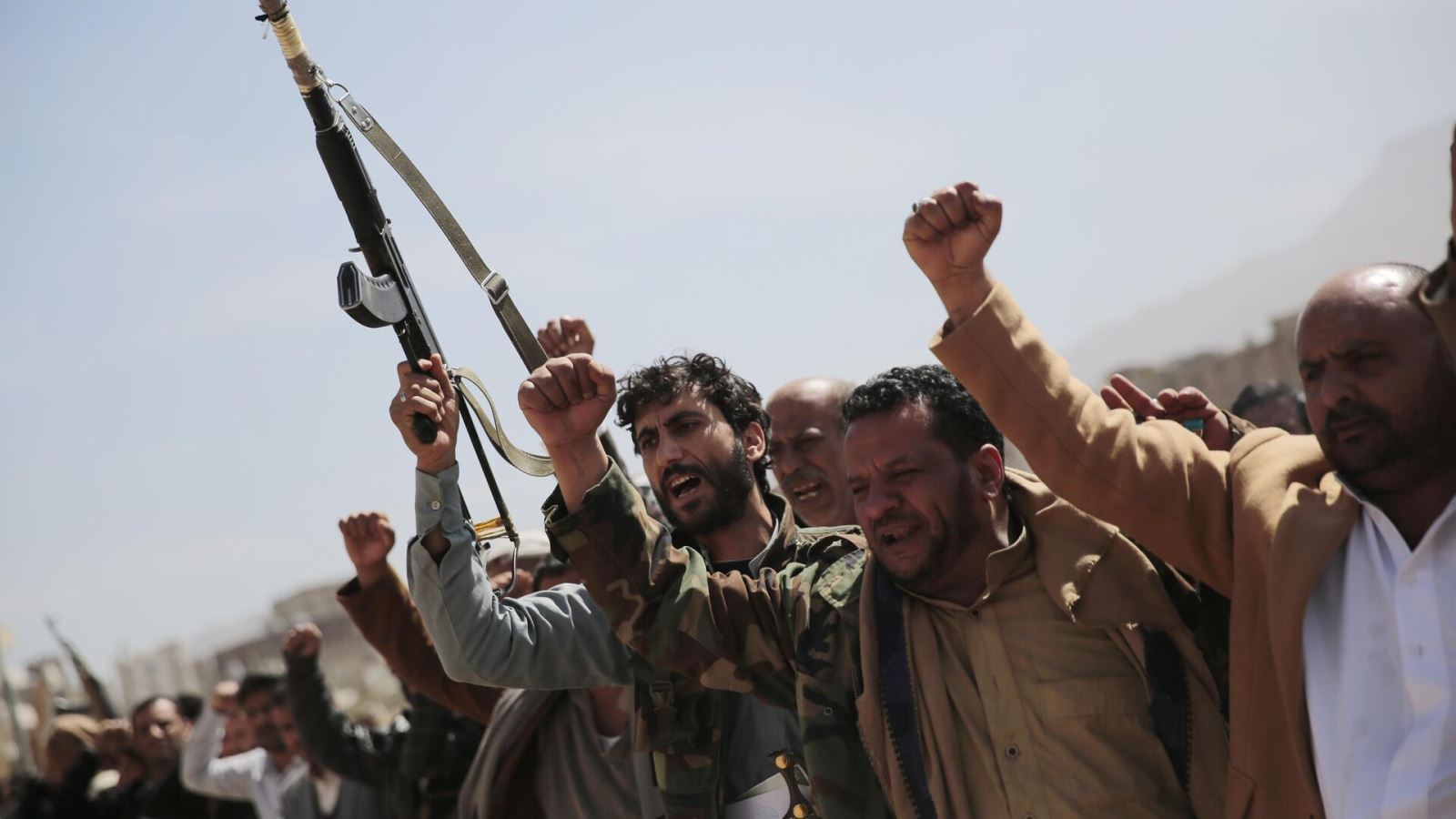 Giới chuyên gia nhận định khả năng phong trào Houthi điều quân tới Dải Gaza - Ảnh 3.