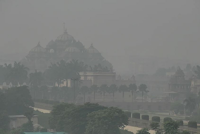 Pakistan &quot;tuyên chiến&quot; với ô nhiễm không khí bằng mưa nhân tạo - Ảnh 2.