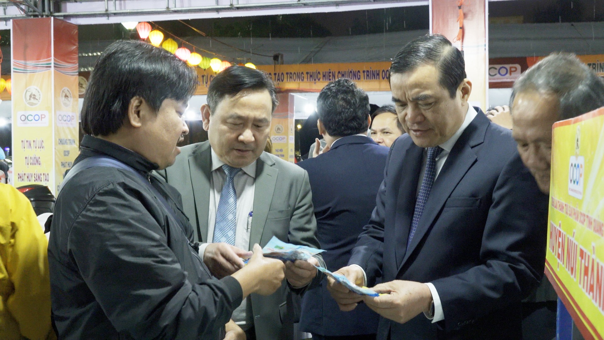 Hơn 300 sản phẩm tham gia triển lãm thành tựu sản phẩm OCOP Quảng Nam năm 2023- Ảnh 2.
