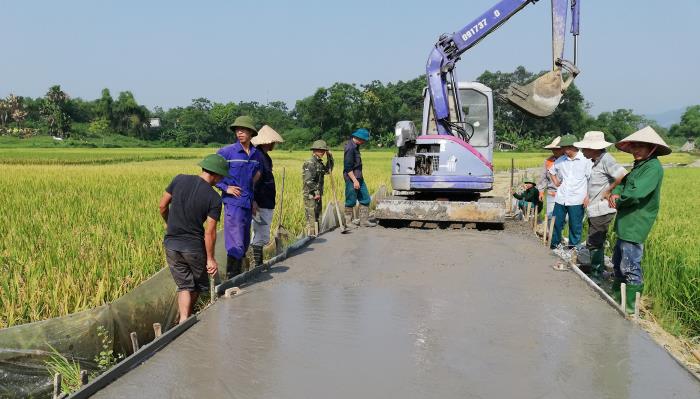 Nông dân Tuyên Quang với phong trào thi đua tham gia xây dựng nông thôn mới- Ảnh 1.