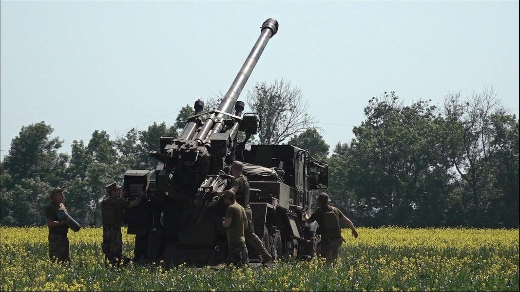 Chỉ huy lữ đoàn Quân đội Ukraine chỉ trích pháo tự hành CAESAR của Pháp - Ảnh 4.
