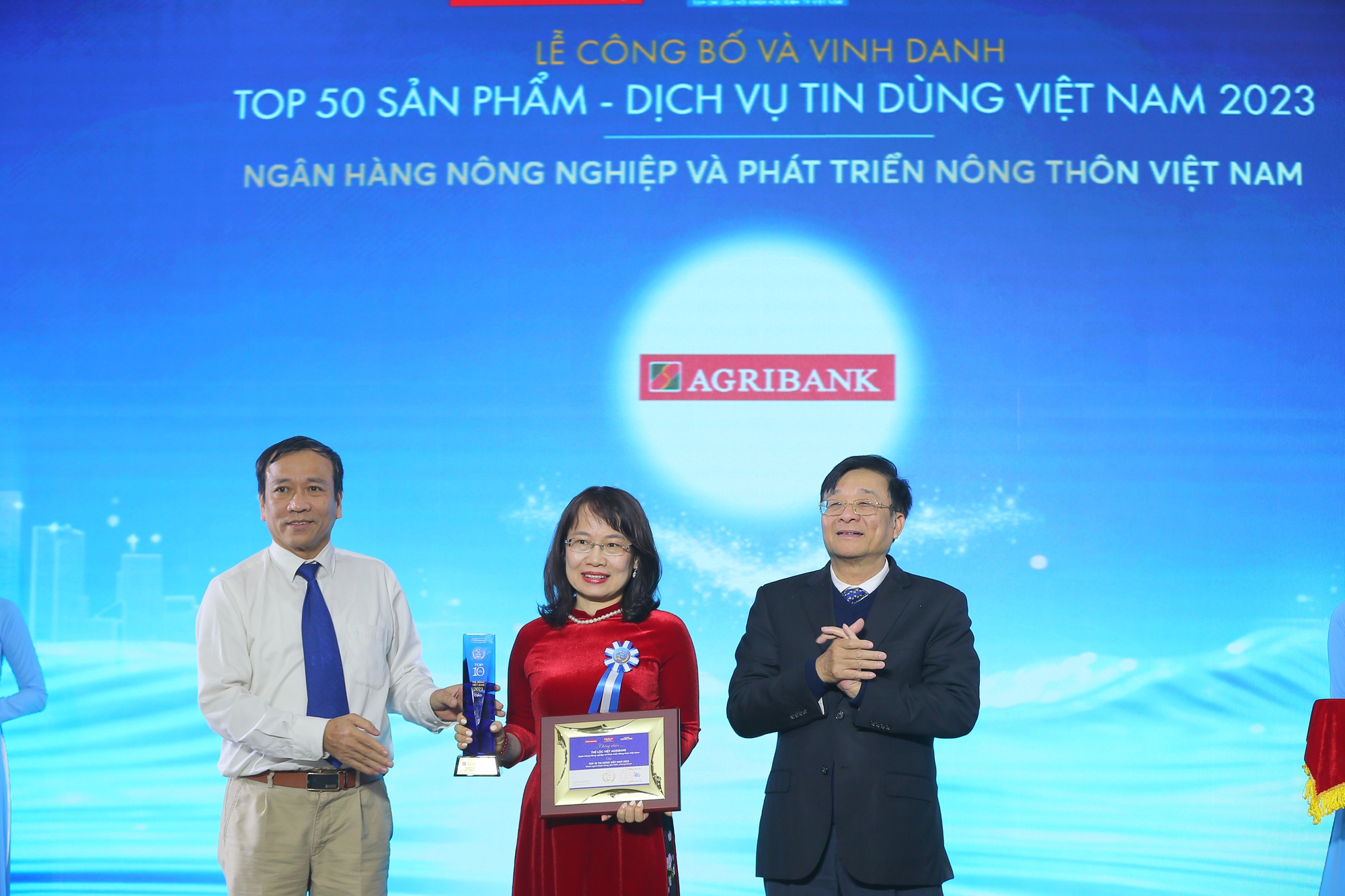 Thẻ Lộc Việt Agribank đạt Top 50 Sản phẩm – Dịch vụ Tin Dùng Việt Nam 2023 - Ảnh 2.