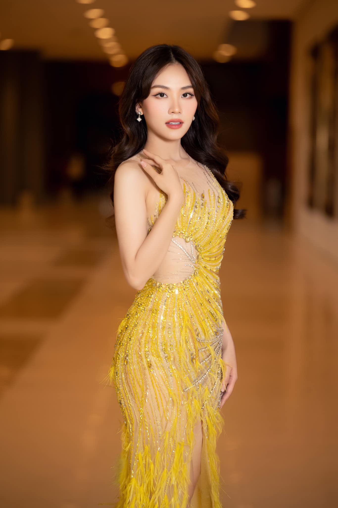 &quot;Phớt lờ&quot; chuyện Miss World bị dời lịch, Hoa hậu Mai Phương có hành động đẹp dịp Noel 2023 - Ảnh 6.