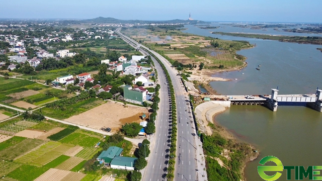 Chính thức khởi công dự án đường 3.500 tỷ; công bố quy hoạch tỉnh Quảng Ngãi đến năm 2050 - Ảnh 4.