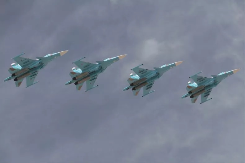 Không quân Nga không dám ồ ạt không kích Ukraine sau khi hứng đòn đau, mất hàng loạt máy bay - Ảnh 1.