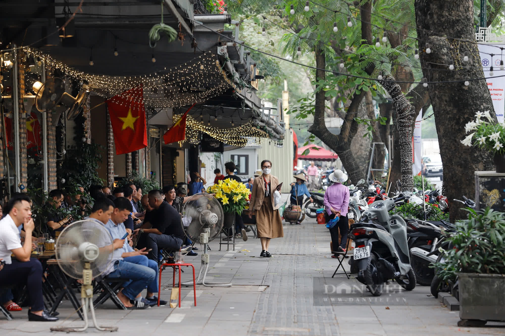 Quận Hoàn Kiếm đề xuất cho thuê vỉa hè 10 tuyến phố - Ảnh 1.