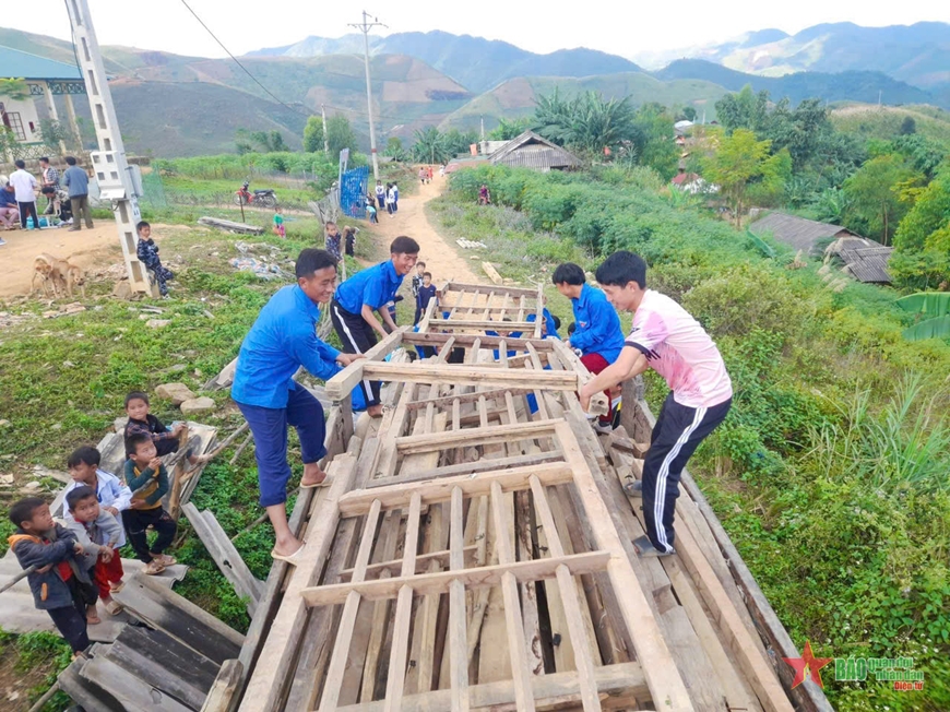 &quot;Xuân tình nguyện&quot;: Sưởi ấm vùng biên cương - Ảnh 4.