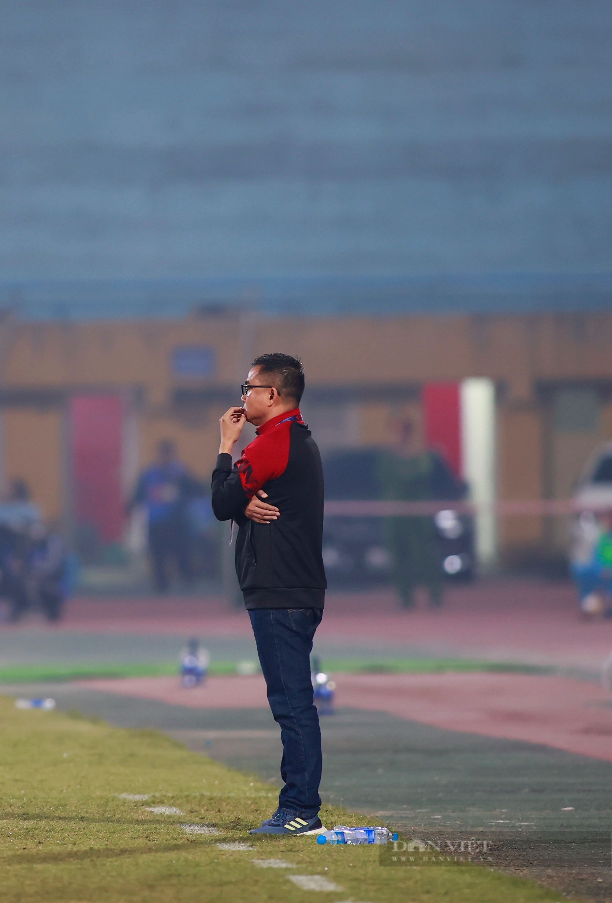 Tiến Linh dính chấn thương phải rời sân trong trận đấu với CAHN - Ảnh 2.