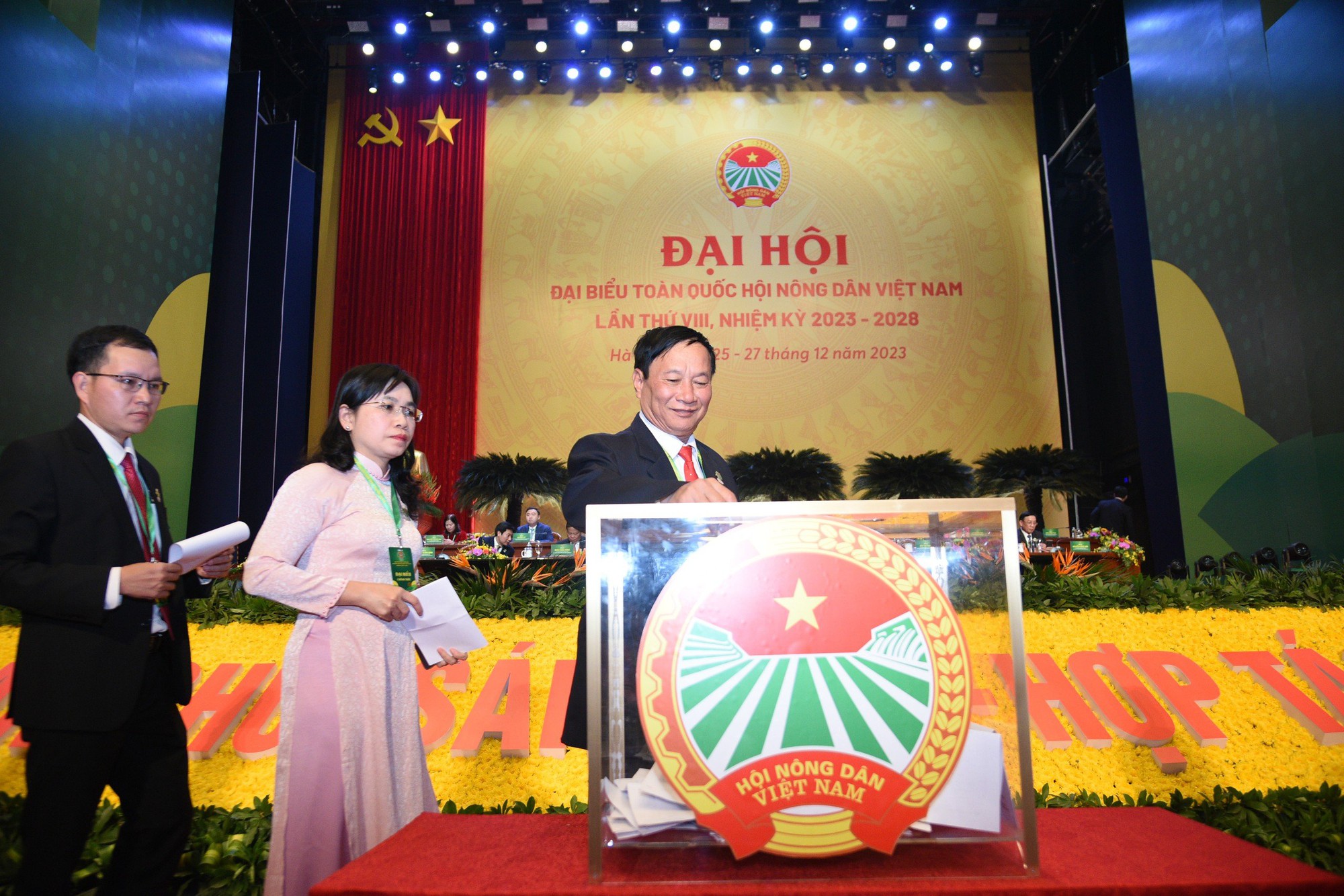 111 đồng chí tham gia Ban Chấp hành Trung ương Hội Nông dân Việt Nam khoá VIII - Ảnh 4.