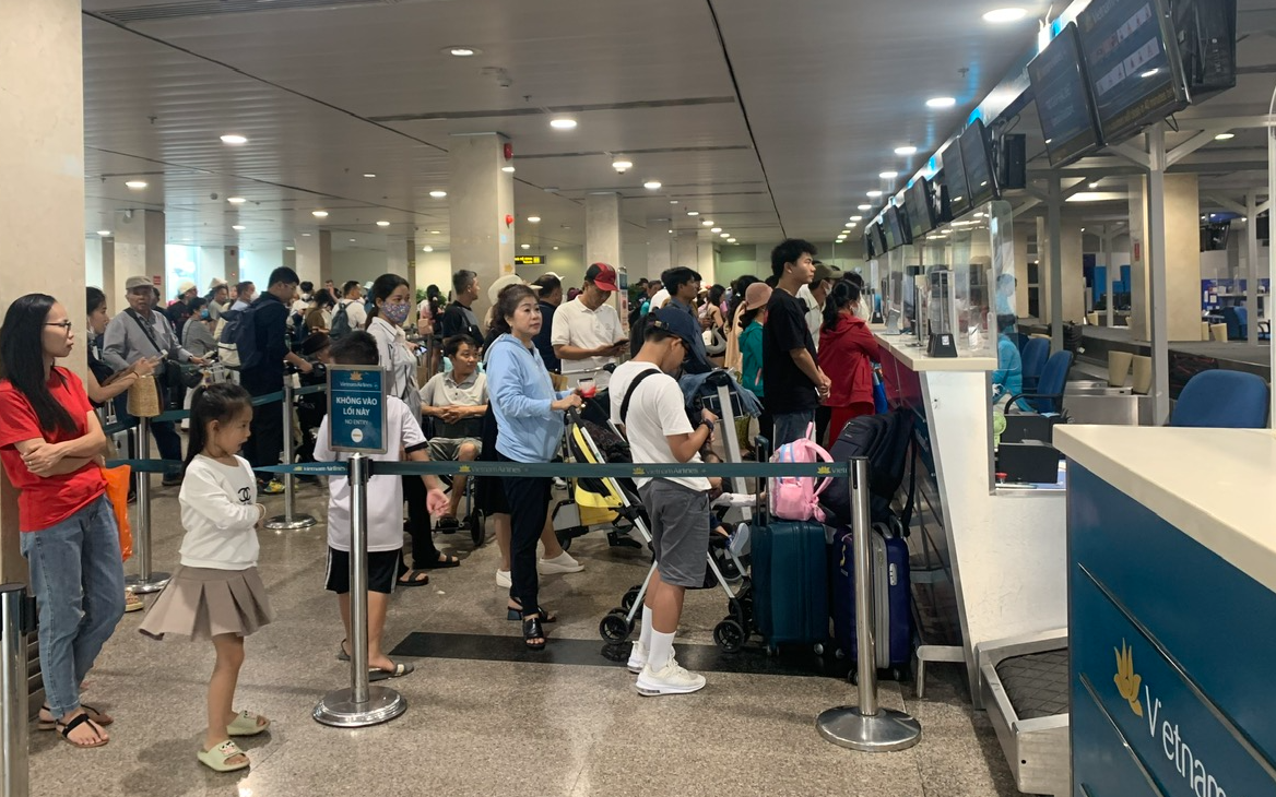 Đi máy bay Tết 2024 tại sân bay Tân Sơn Nhất, hành khách nên lưu ý gì?