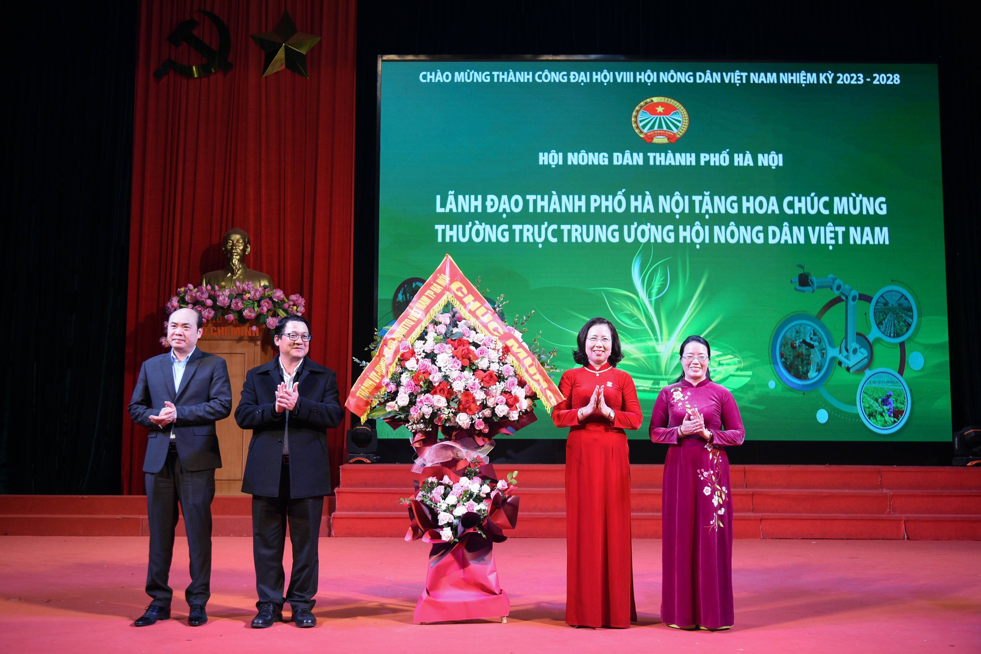 Hội Nông dân Hà Nội tổ chức Lễ mít tinh chào mừng thành công Đại hội đại biểu toàn quốc Hội NDVN lần thứ VIII - Ảnh 6.