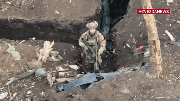 Binh sĩ Nga dùng súng máy PKM huyền thoại bắn hạ UAV &quot;ma cà rồng&quot; đối phương - Ảnh 3.