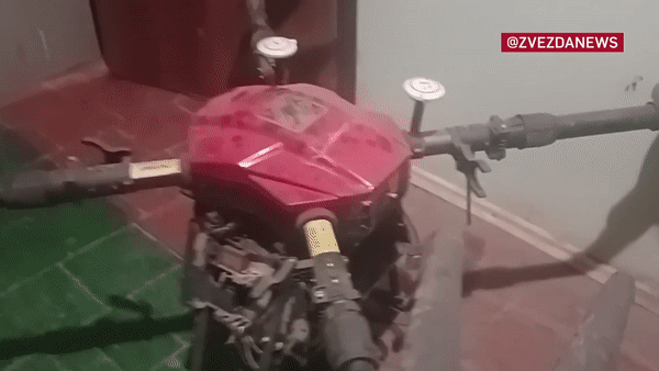 Binh sĩ Nga dùng súng máy PKM huyền thoại bắn hạ UAV &quot;ma cà rồng&quot; đối phương - Ảnh 7.