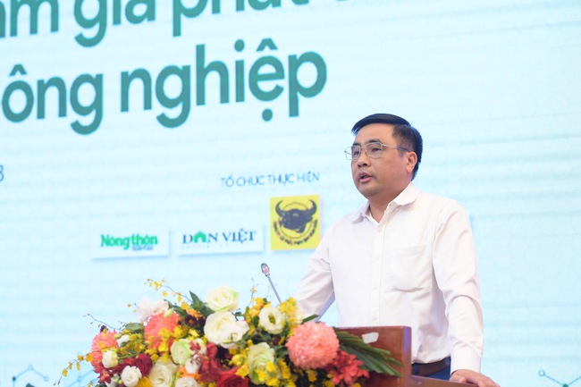 Thứ trưởng Bộ NNPTNT Nguyễn Quốc Trị: Chuyển đổi tư duy để nền nông nghiệp phát triển bền vững - Ảnh 1.