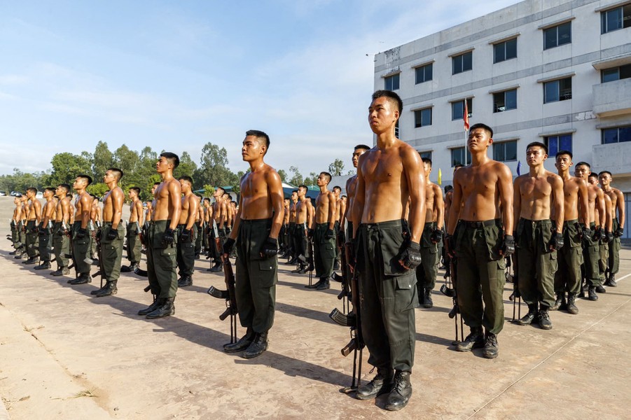 Toàn cảnh thao trường "1 phút cũng luyện, 1 giây cũng rèn" của Cảnh sát cơ động phòng chống khủng bố- Ảnh 13.