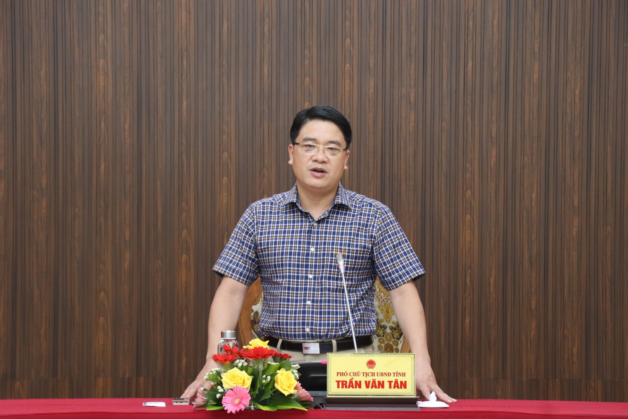 Bãi nhiệm chức danh Phó Chủ tịch UBND tỉnh Quảng Nam Trần Văn Tân - Ảnh 1.