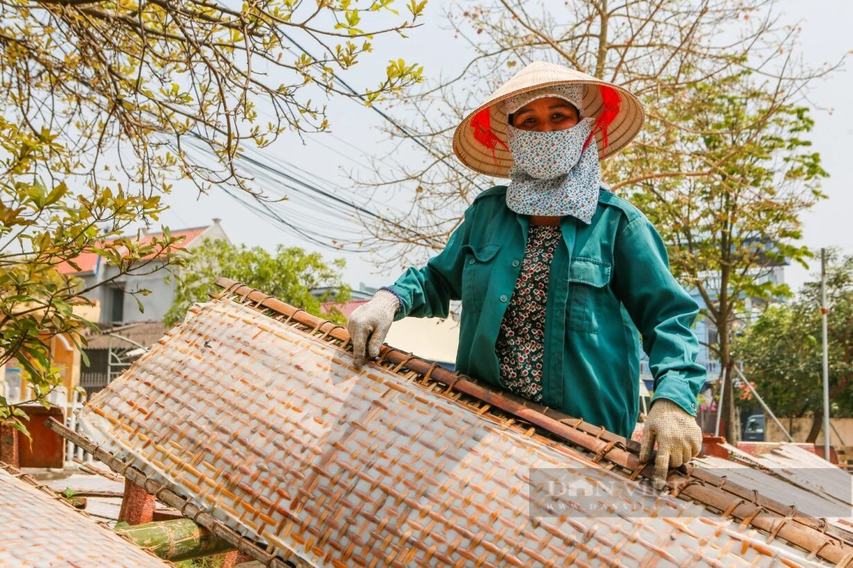 Cả làng ở Nam Định, dân sản xuất thứ sợi nhỏ màu trắng bán đắt dịp Tết - Ảnh 3.