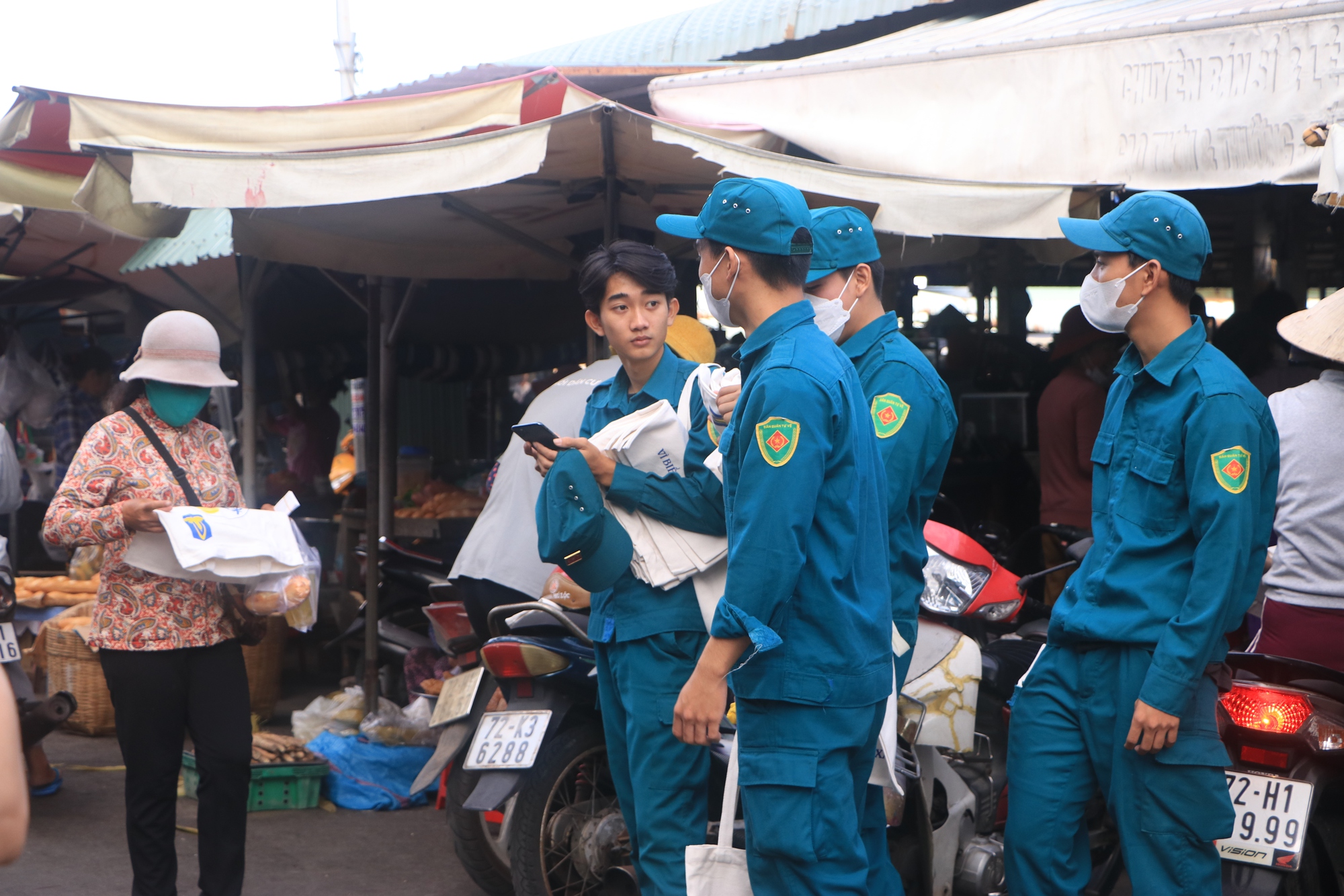 Cùng hoa hậu H'Hen Niê dọn rác bãi biển, quảng bá du lịch Bà Rịa - Vũng Tàu - Ảnh 7.