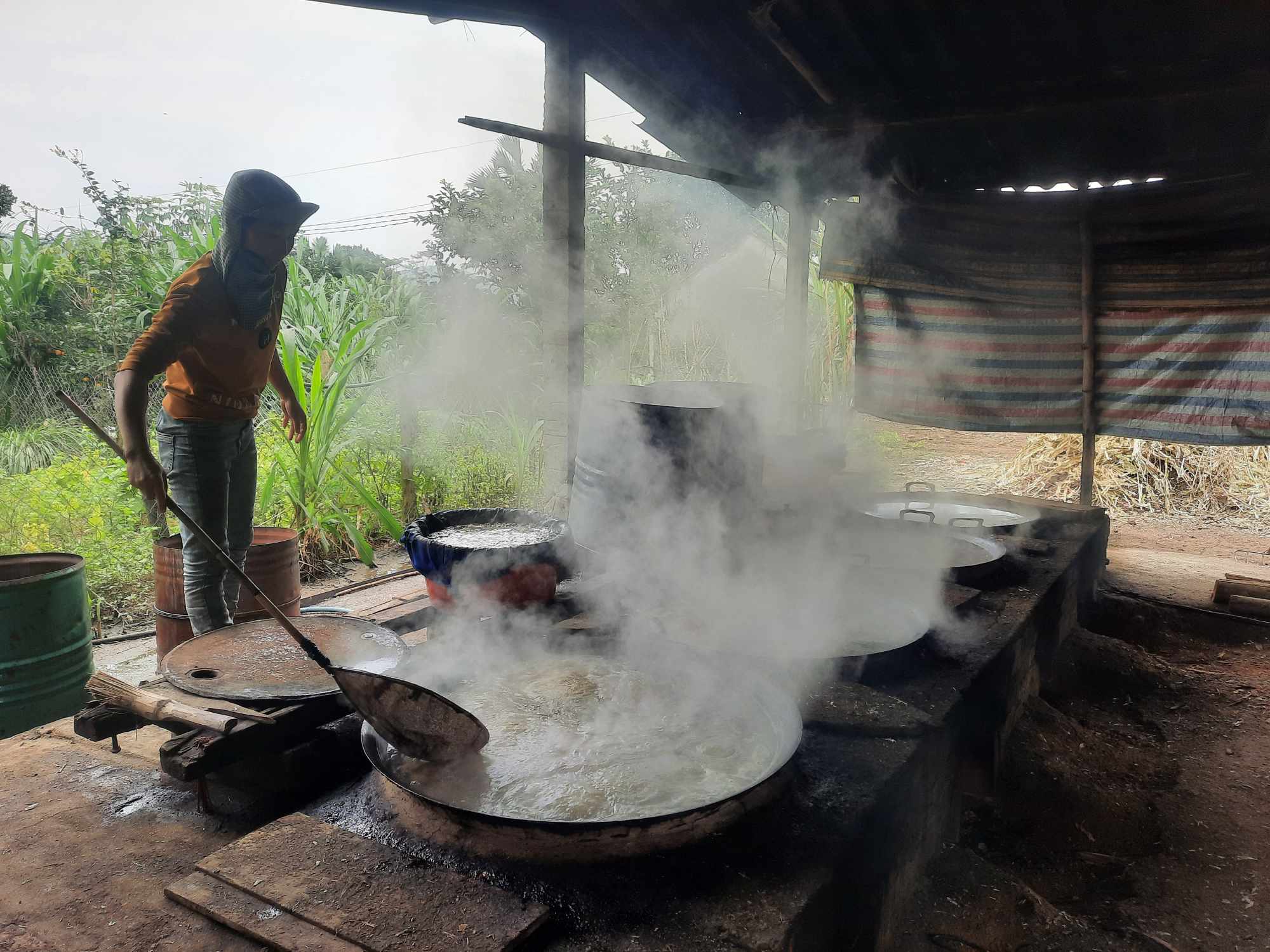 “Thủ phủ” mật mía Hà Tĩnh tất bật vào mùa sản xuất cho dịp tết Nguyên đán- Ảnh 8.